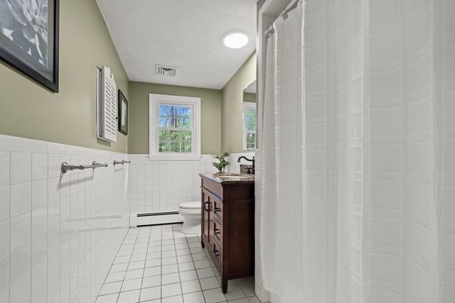 5 Ivanhoe Dr., Lynnfield, MA 01940