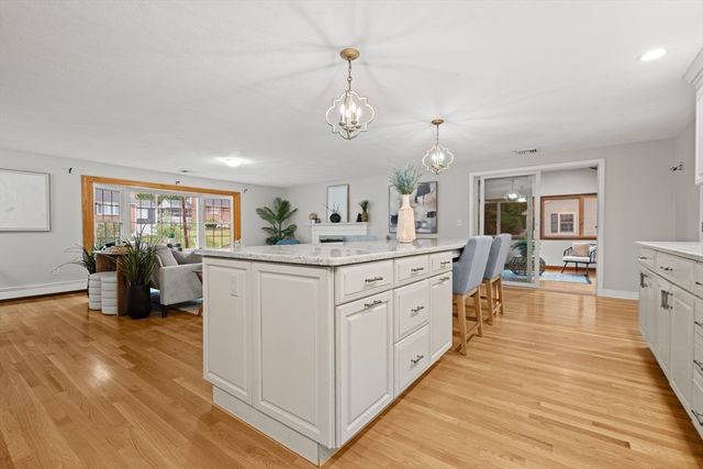 5 Ivanhoe Dr., Lynnfield, MA 01940