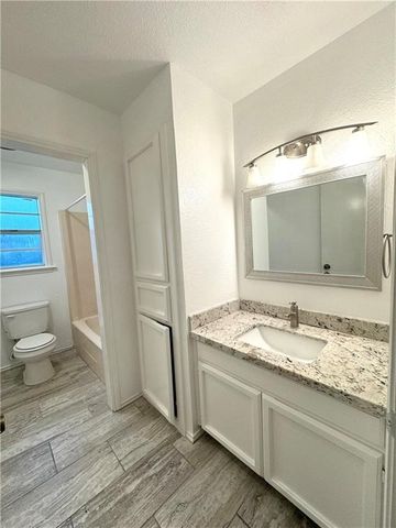 1314 Harbor Lights Dr, Corpus Christi, TX 78412