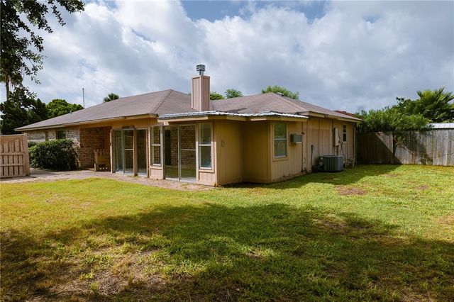 1314 Harbor Lights Dr, Corpus Christi, TX 78412