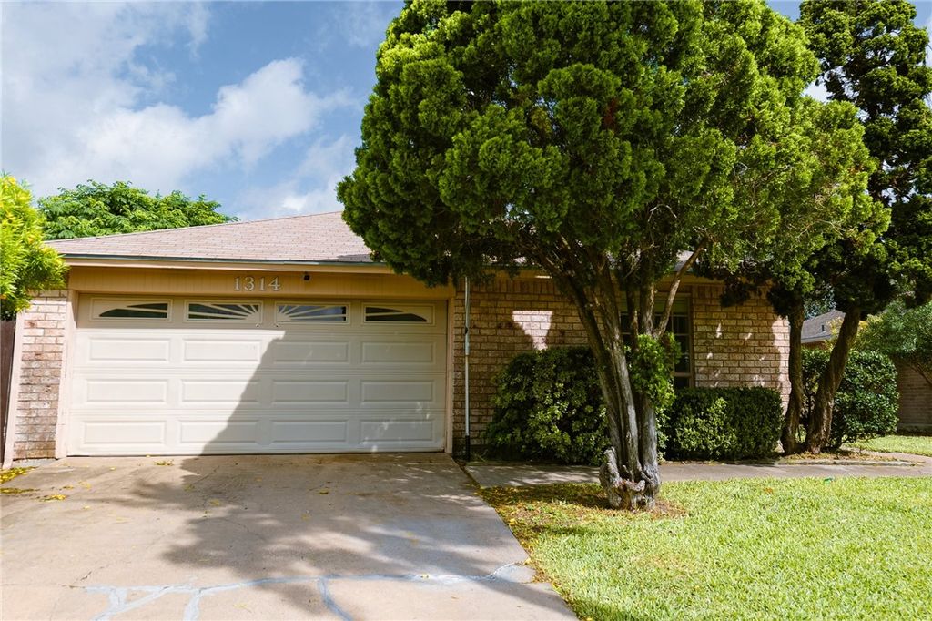 1314 Harbor Lights Dr, Corpus Christi, TX 78412 — photo 2
