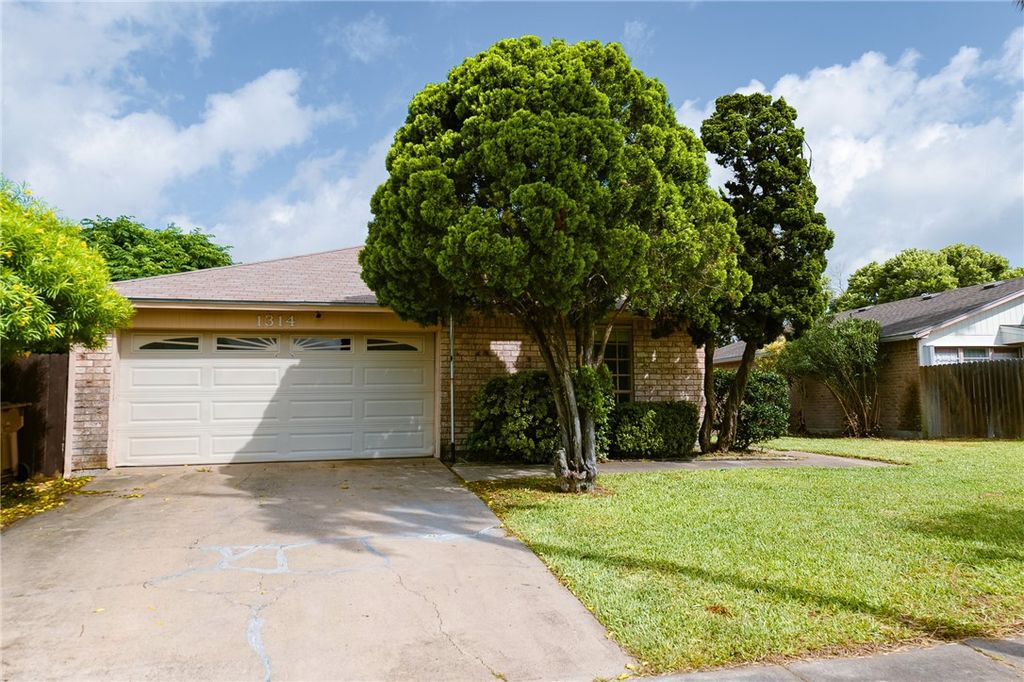1314 Harbor Lights Dr, Corpus Christi, TX 78412 — photo 3