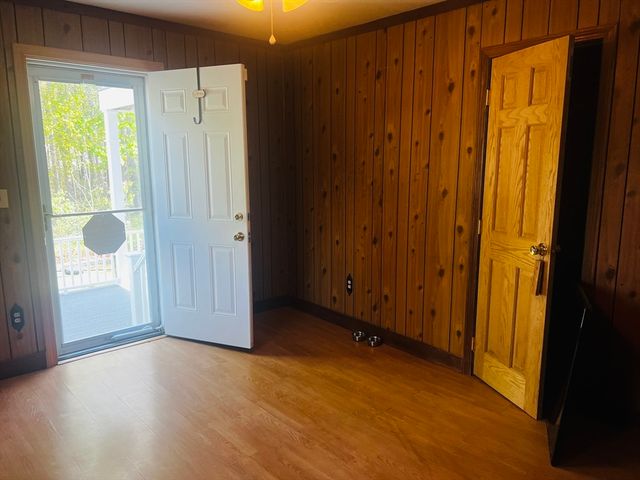 94 City Depot Rd, Charlton, MA 01507