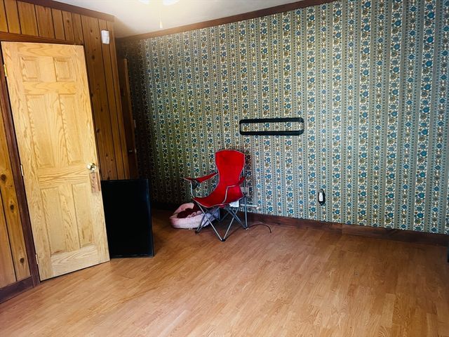 94 City Depot Rd, Charlton, MA 01507