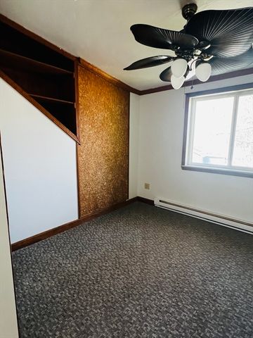94 City Depot Rd, Charlton, MA 01507