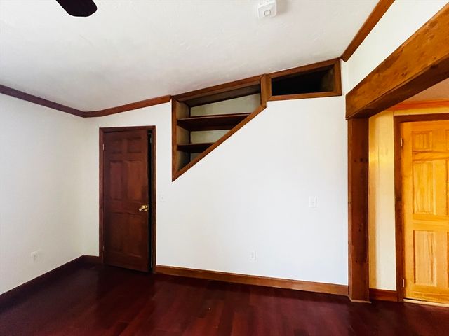 94 City Depot Rd, Charlton, MA 01507