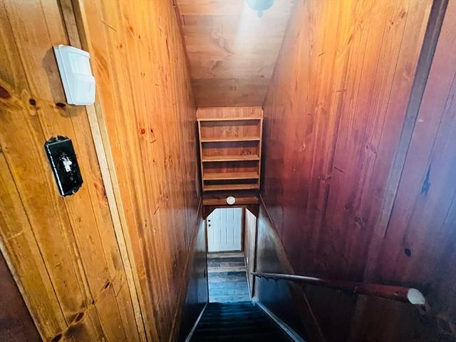 94 City Depot Rd, Charlton, MA 01507