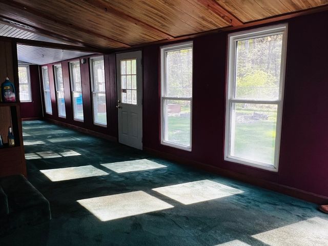 94 City Depot Rd, Charlton, MA 01507