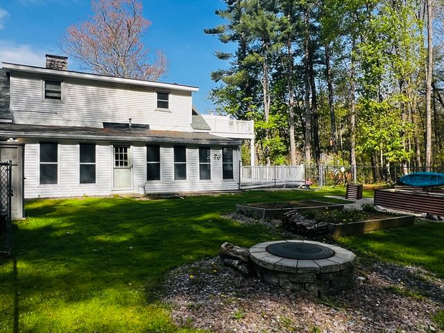 94 City Depot Rd, Charlton, MA 01507