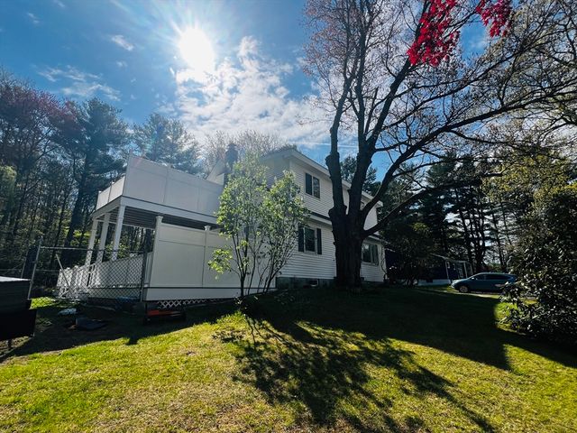 94 City Depot Rd, Charlton, MA 01507