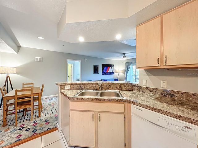 12602 CREST SPRINGS LANE 1333, Orlando, FL 32828