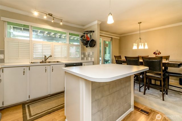 1301 Bel Air Road, Tacoma, WA 98406