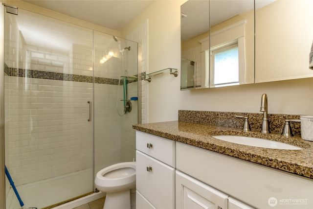 1301 Bel Air Road, Tacoma, WA 98406