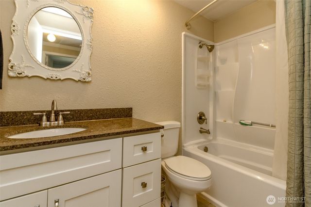 1301 Bel Air Road, Tacoma, WA 98406