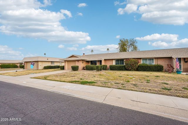 9912 W SANDSTONE Drive, Sun City, AZ 85351