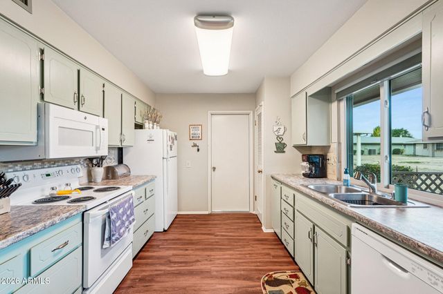 9912 W SANDSTONE Drive, Sun City, AZ 85351