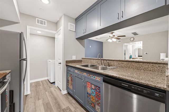 2800 Jeanetta Street 1211, Houston, TX 77063