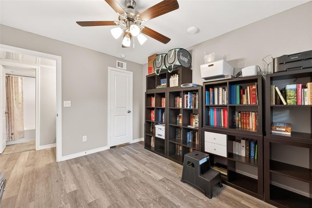 2800 Jeanetta Street 1211, Houston, TX 77063