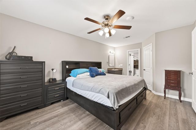 2800 Jeanetta Street 1211, Houston, TX 77063