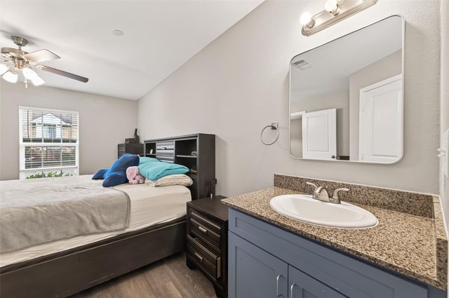 2800 Jeanetta Street 1211, Houston, TX 77063