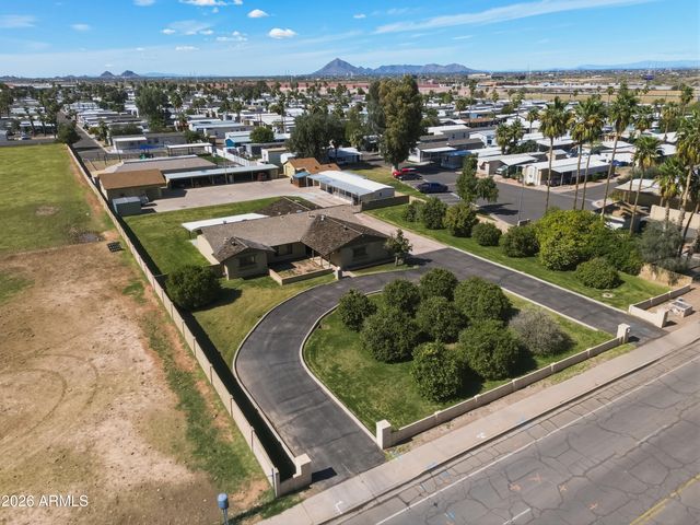 2042 N CENTER Street, Mesa, AZ 85201