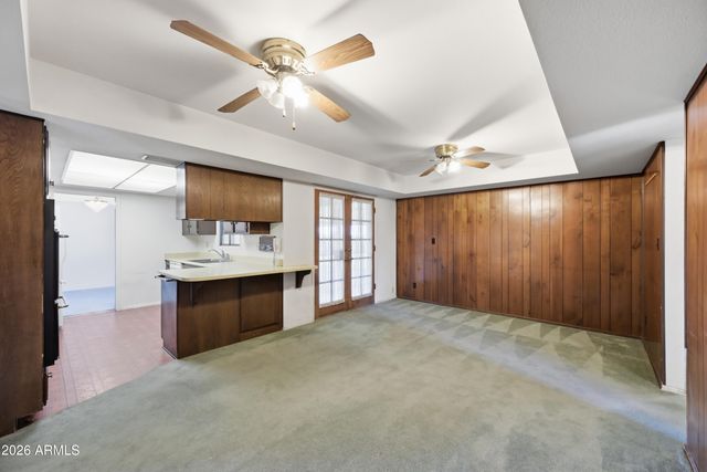 2042 N CENTER Street, Mesa, AZ 85201