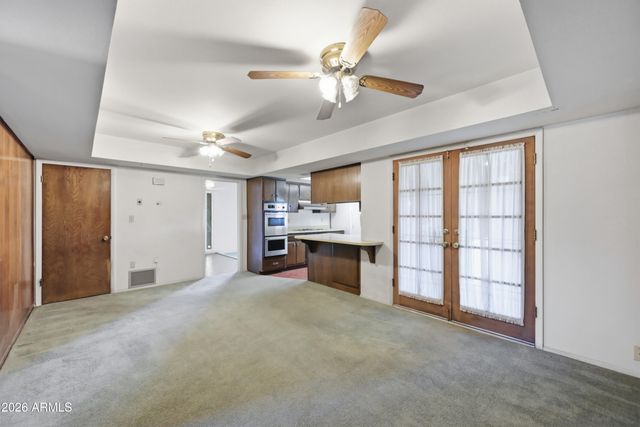 2042 N CENTER Street, Mesa, AZ 85201