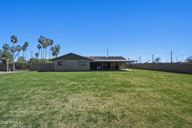 2042 N CENTER Street, Mesa, AZ 85201