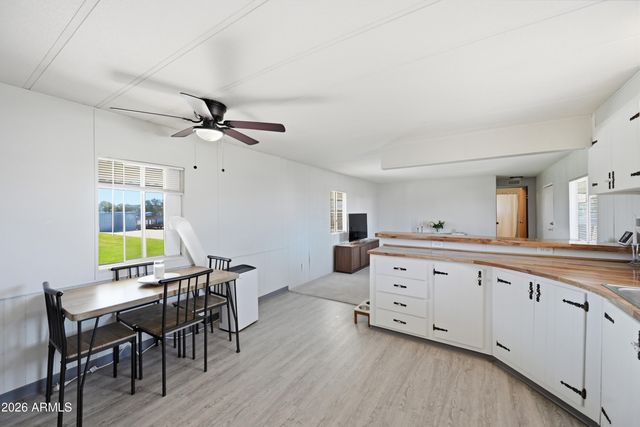 2042 N CENTER Street, Mesa, AZ 85201