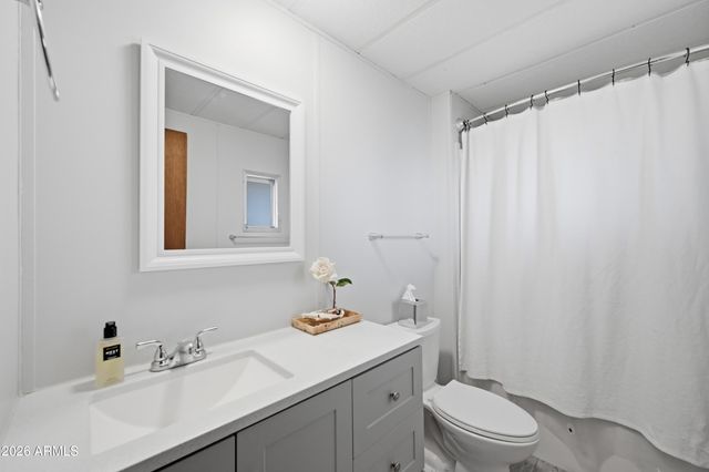 2042 N CENTER Street, Mesa, AZ 85201