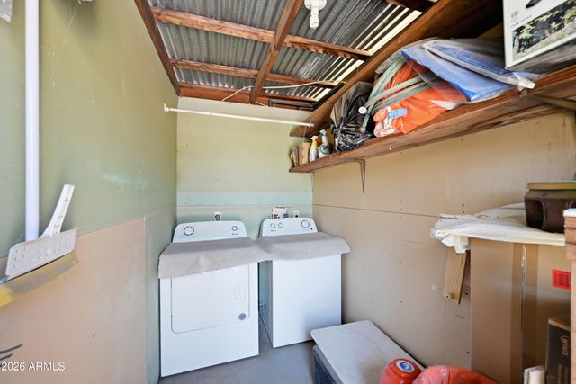 2042 N CENTER Street, Mesa, AZ 85201