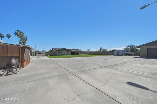 2042 N CENTER Street, Mesa, AZ 85201