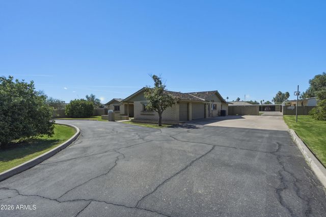 2042 N CENTER Street, Mesa, AZ 85201