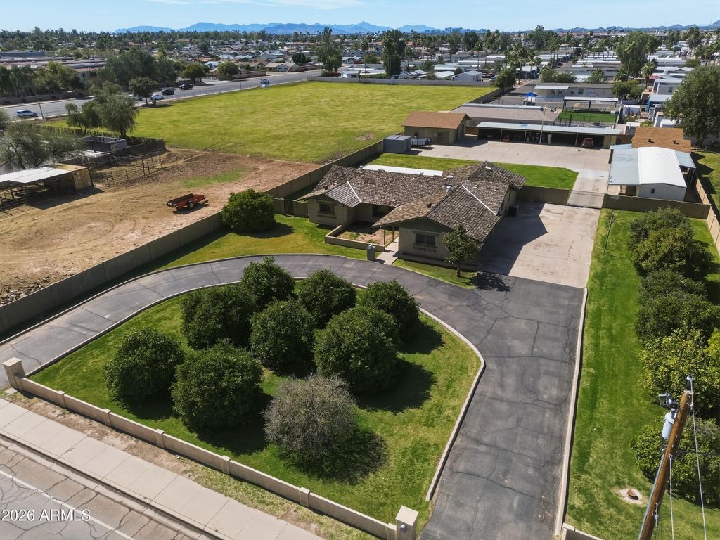 2042 N CENTER Street, Mesa, AZ 85201