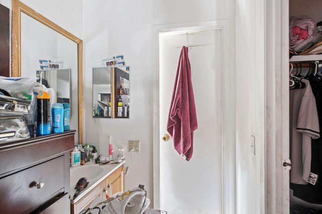 402 Maple St, Modesto, CA 95351