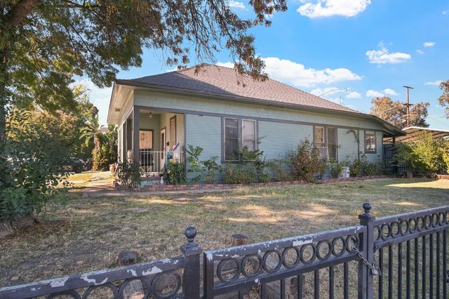 402 Maple St, Modesto, CA 95351