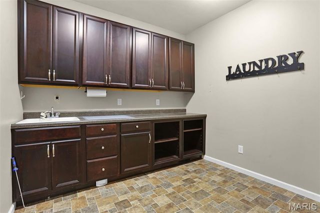 6749 Manchester Drive, Maryville, IL 62062