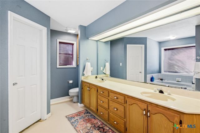 314 Kelly Drive, Victoria, TX 77904