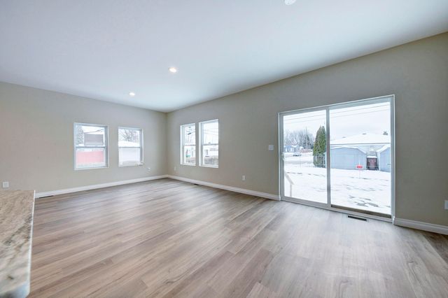 1125 Brandt Street, Garden City, MI 48135