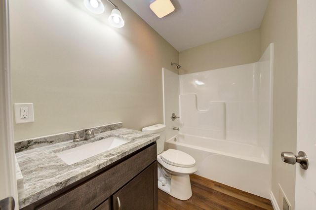 1125 Brandt Street, Garden City, MI 48135