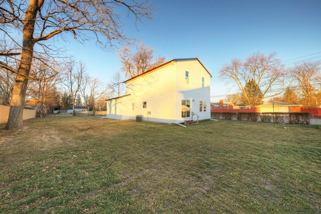 1125 Brandt Street, Garden City, MI 48135