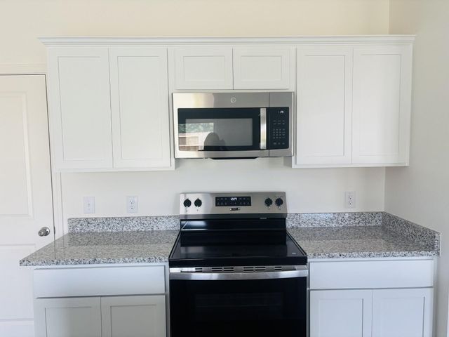 9445 Beryl Lane, Conroe, TX 77303