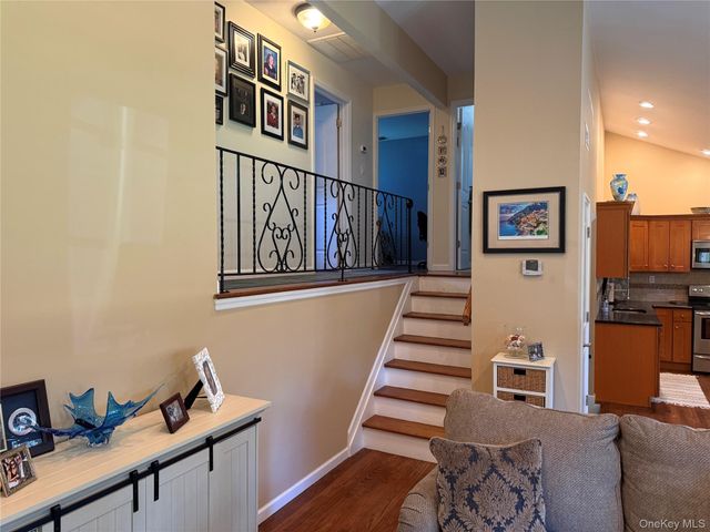 20 Via Continental, Huntington Station, NY 11746