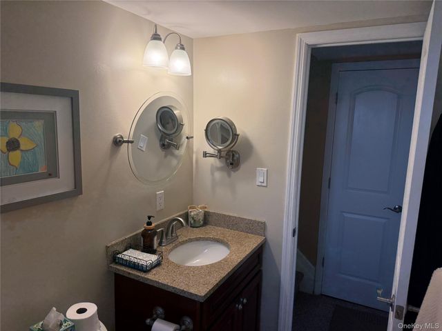 20 Via Continental, Huntington Station, NY 11746