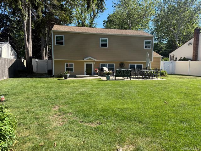 20 Via Continental, Huntington Station, NY 11746
