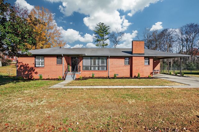 1105 Bagley Dr, Fayetteville, TN 37334