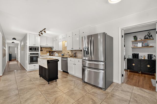 1105 Bagley Dr, Fayetteville, TN 37334