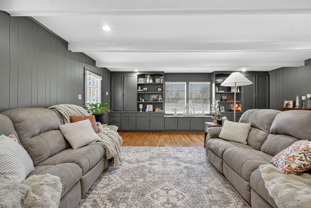 1105 Bagley Dr, Fayetteville, TN 37334