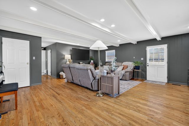 1105 Bagley Dr, Fayetteville, TN 37334