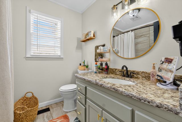 1105 Bagley Dr, Fayetteville, TN 37334